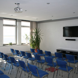 Seminar und Fernsehraum