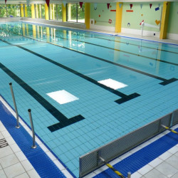 SBZ Schwimmhalle Schwimmer9 1030x618